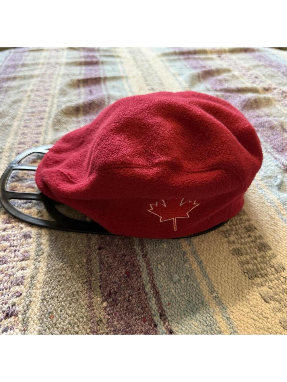 Vintage 90s Canada Beaver‎ Nordic Hockey Cap Hat Maple Leaf Red Rouge Size L/XL